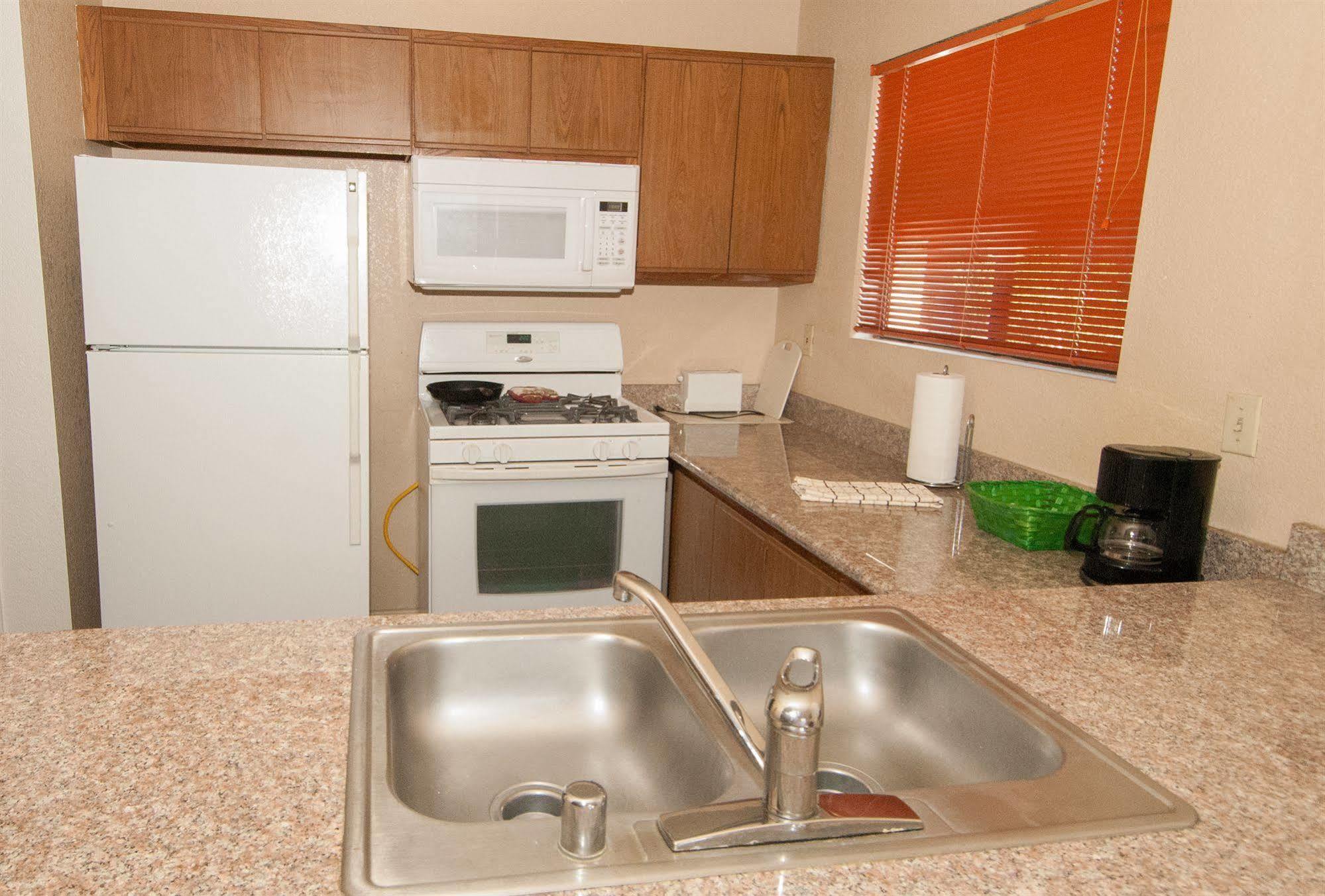 Sunnyvale Garden Suites - Joshua Tree National Park Twentynine Palms Exterior photo